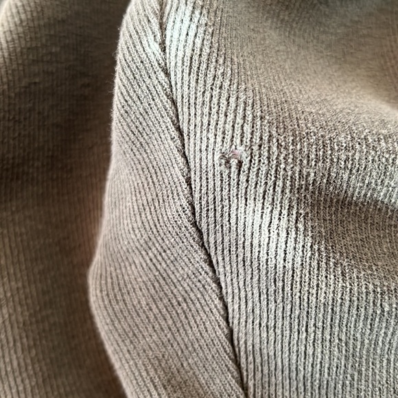 Marvin the Martian Long Sleeved Sweater - Vintage from Warner Bros. Studio Store - Picture 7 of 7